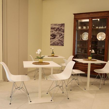 Domus Vivian Hotell Montecorvino Pugliano Exteriör bild