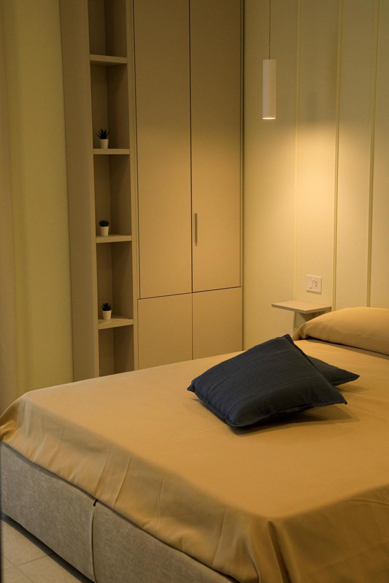 Domus Vivian Hotell Montecorvino Pugliano Exteriör bild
