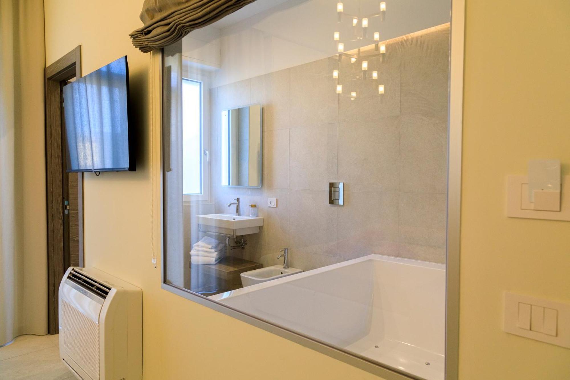 Domus Vivian Hotell Montecorvino Pugliano Exteriör bild