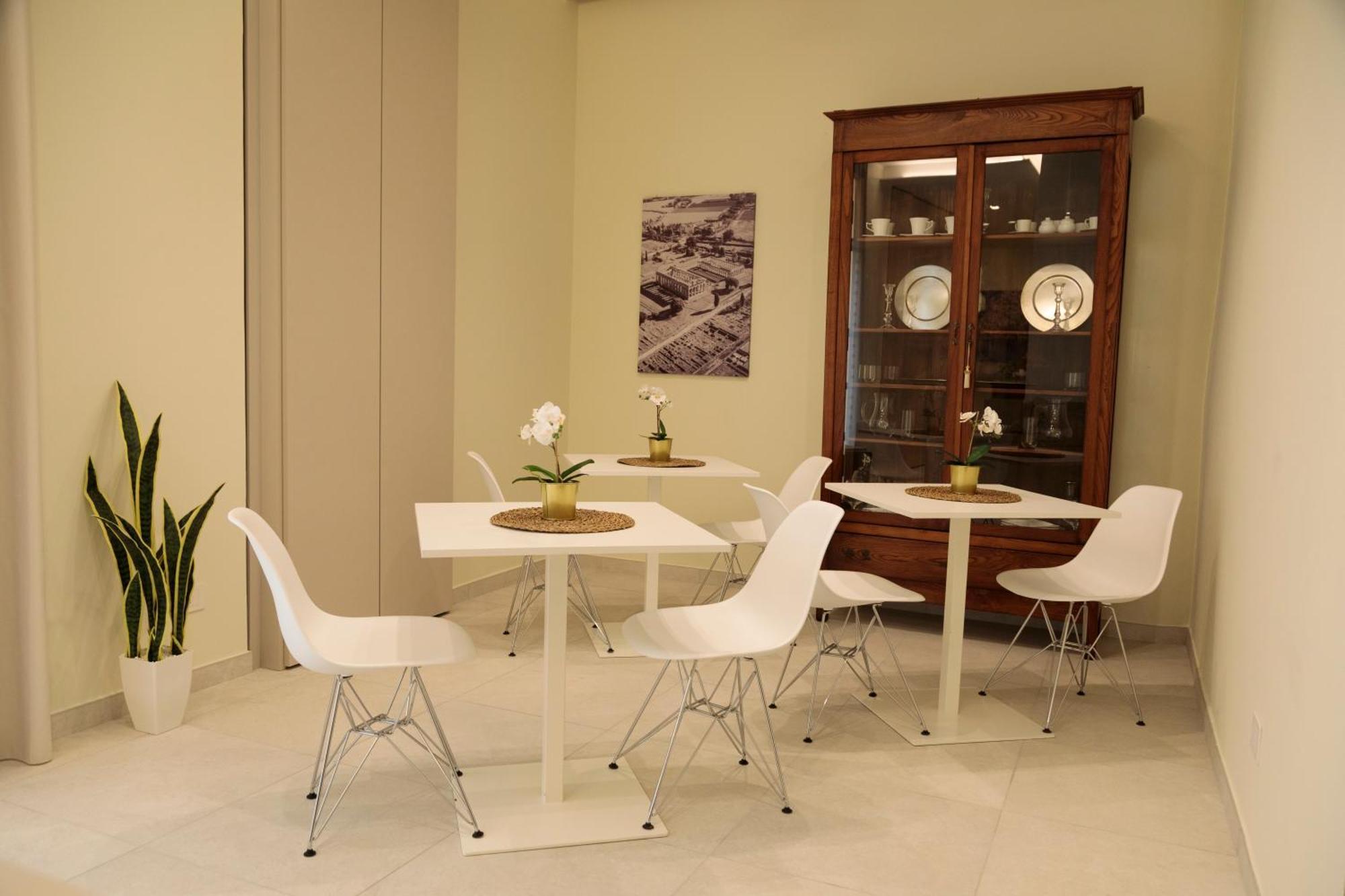 Domus Vivian Hotell Montecorvino Pugliano Exteriör bild